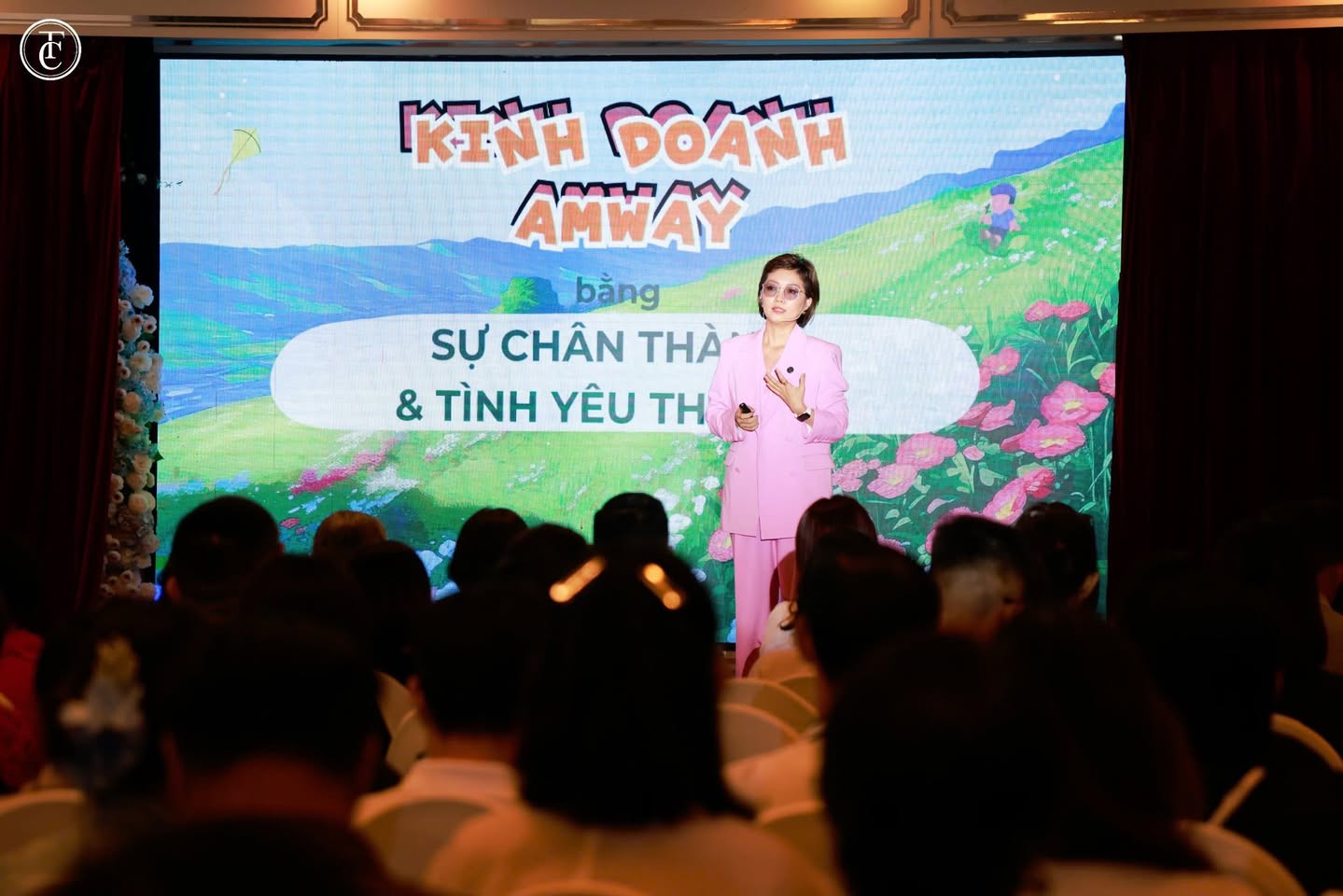 Nhân viên ngân hàng làm Amway